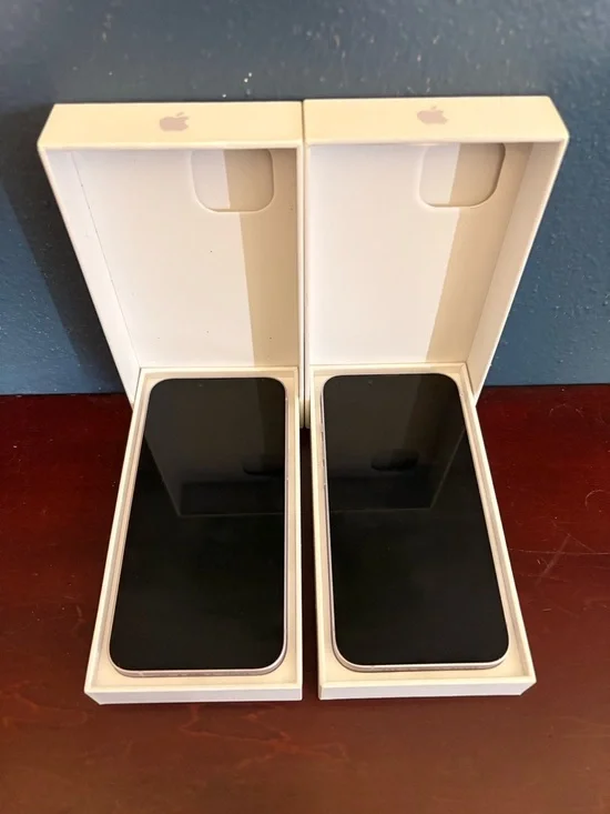 2 Apple iPhone 14’s/Lavender w/Dual Rear Cameras/128GB/GREAT Condition-w/Boxes🤩 - Picture 4 of 10